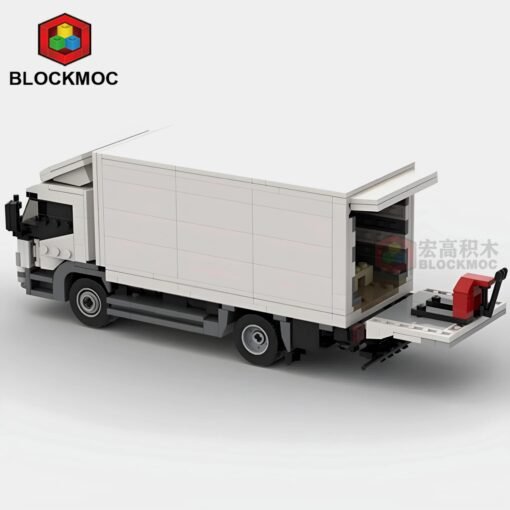 Mercedes-Benz Truck - Image 3